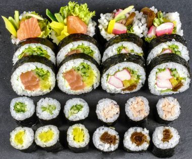 sushi-6715711.jpg