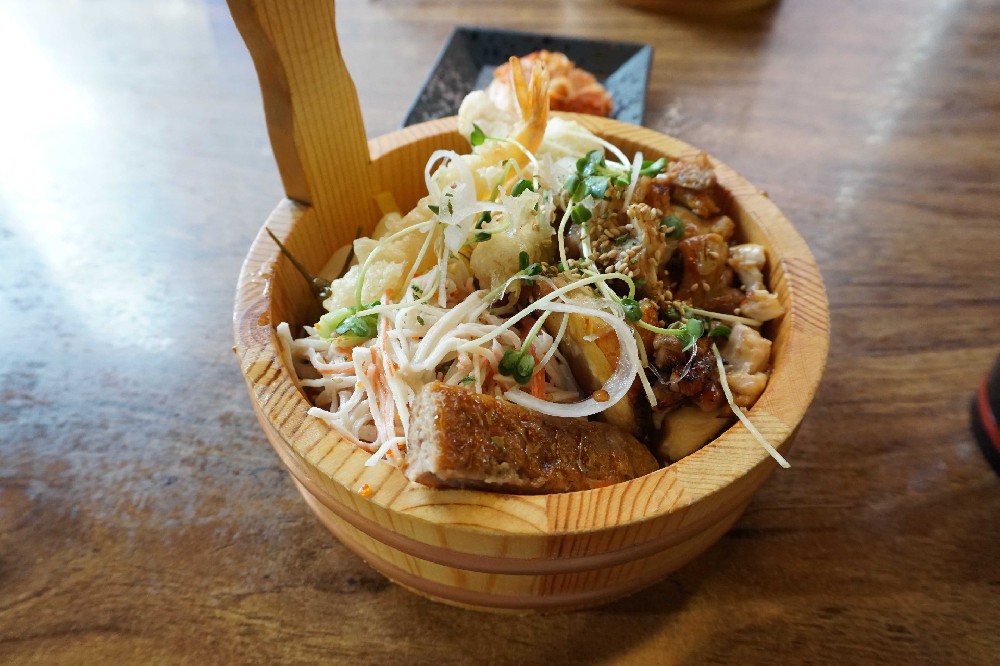 怀石料理培训中的味蕾诗意：日式水果拼盘的介绍