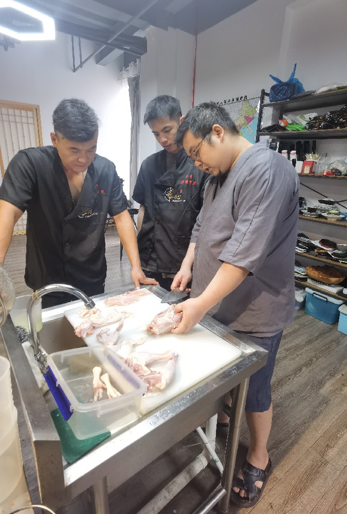 日式拉面培训：地狱拉面的激情与魅力