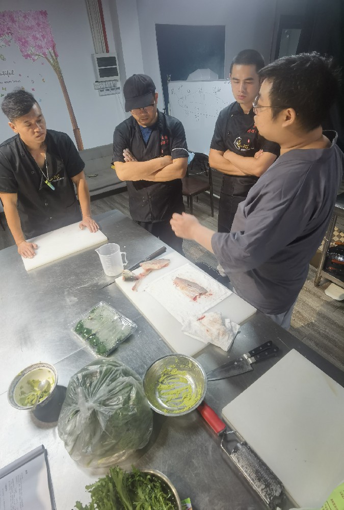 日式拉面培训：海鲜拉面的魅力之旅