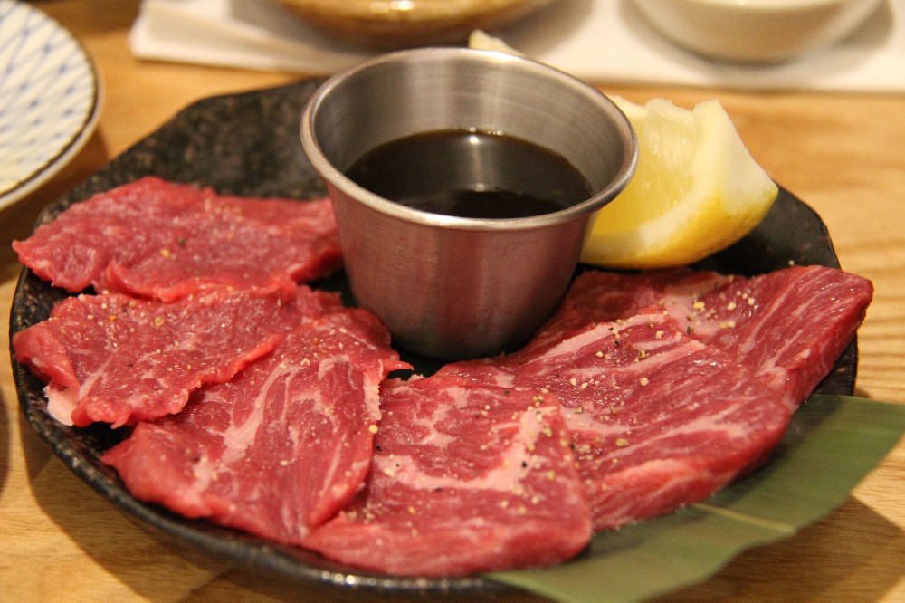 品味日本风情：烤肉学习中的日式烤肉酱汁大解密
