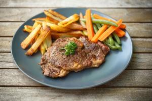 揭秘东北烤肉培训中的朝鲜族烤肉餐具：精致器皿引领美食之旅